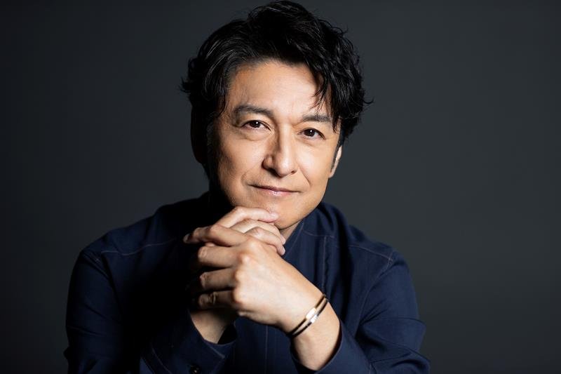石丸幹二（（Ｃ）Ｐｈｏｔｏ　ＨＩＲＯ　ＫＩＭＵＲＡ　Ｓｏｎｙ　Ｍｕｓｉｃ　Ｌａｂｅｌｓ　Ｉｎｃ．）
