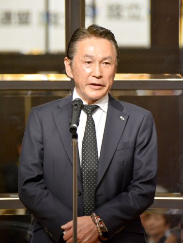 あいさつする千葉県ふぐ連盟の高橋会長