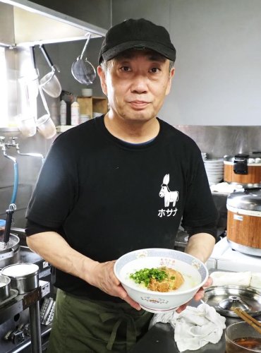 新感覚牛乳スープ　ショウガ、チーズが隠し味　大衆中華ホサナ（袖ケ浦市）　【房総ラーメン図鑑　ＰａｒｔⅡ】（１０）