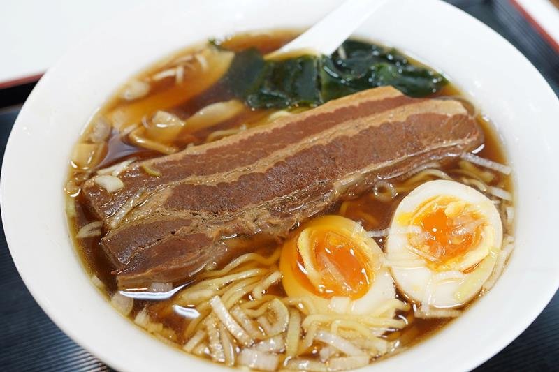 店の名前の付いたホームランラーメン。長く愛される定番メニュー