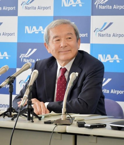 社長退任の見通しとなり、在任期間の６年間の取り組みについて定例会見で振り返るＮＡＡの田村社長＝２９日、成田市