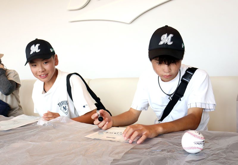 スポーツに夢と憧れ感じて　試合前のマリンスタジアムに小中学生招待　練習見学やダンスレッスンも　千葉県と千葉ロッテ