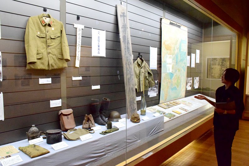 茂原市立美術館・郷土資料館で開催されている「戦後８０年展」＝同市