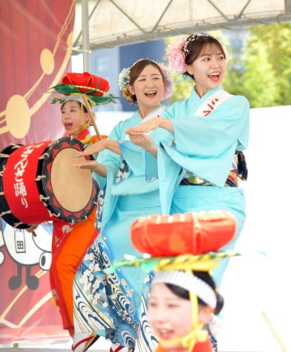 全国の伝統芸能集結　成田山参道きょうまで　華やかステージ観客魅了