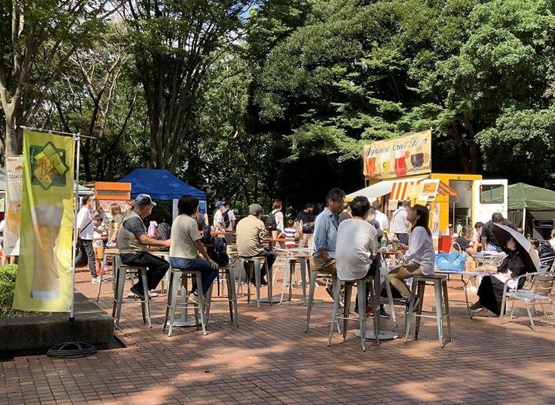 全国各地のクラフトビールを楽しめる「ＢＲＥＷ　ａｔ　ｔｈｅ　ＺＯＯ」＝２０２２年（千葉市動物公園提供）
