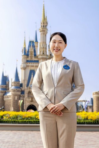 パークの魅力広く発信　新アンバサダーに亀田さん、浜中さん　東京ディズニーリゾート