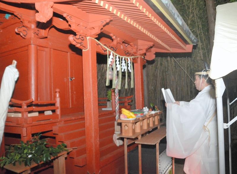 本殿改修、厳かに「遷座祭」　地域信仰の起点、５６年ぶり　市原八幡神社