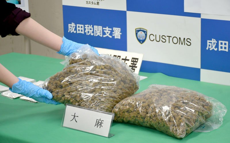 成田空港、コカイン密輸摘発急増　上半期で１６件、昨年１年間超え　若者へのまん延懸念　「運搬役、痛い目に」