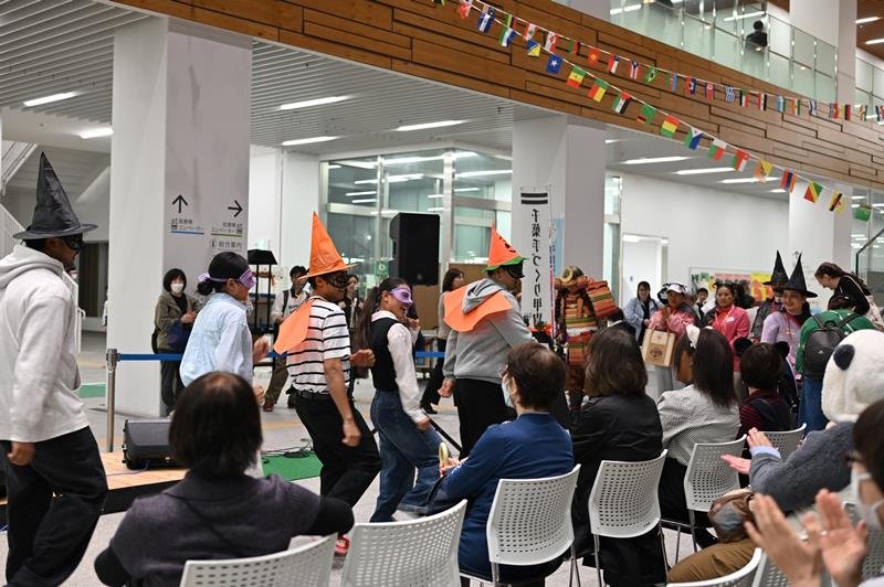ハッピーハロウィーン！　異国の食や文化楽しむ　千葉市役所