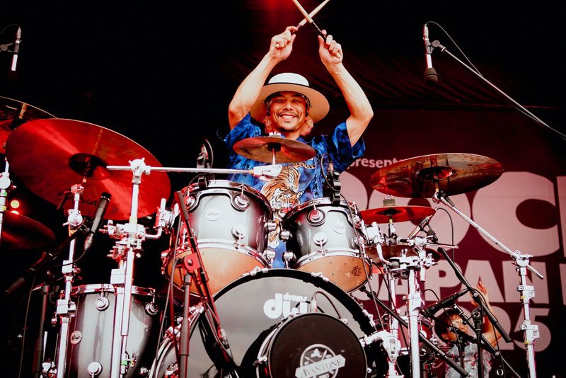 ロッキンのステージで演奏する柴田さん（ＲＯＣＫ　ＩＮ　ＪＡＰＡＮ　ＦＥＳＴＩＶＡＬ　２０２５）＝今年９月、千葉市中央区
