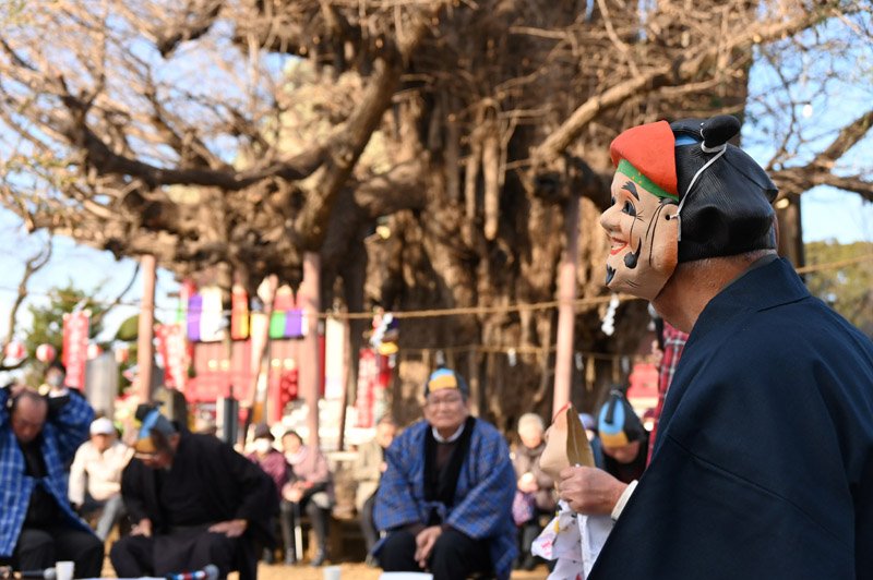 清らかな心で新年を　千葉寺で「千葉笑い」　大みそかに憂さ晴らし　千葉市中央区