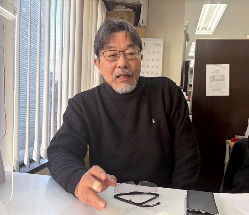 生活困窮者に必要な支援を説明するガンバの会の副田理事長＝１月２９日、市川市