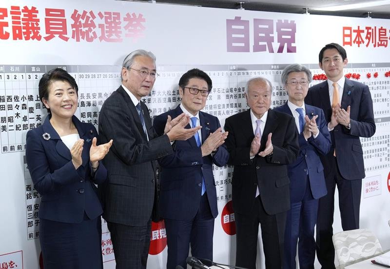 自民圧勝１３議席　「高市旋風」単独過半数　鹿嶋、松本泉、田宮氏が初当選　【衆院選ちば２０２６】