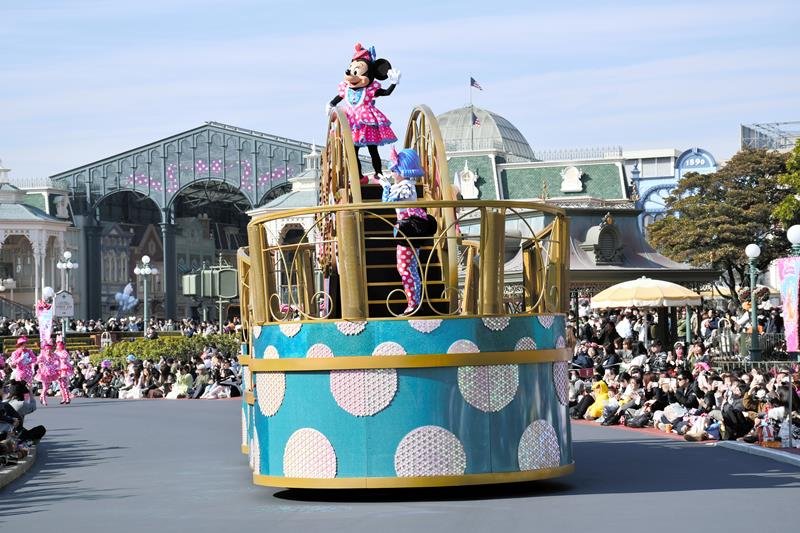 春ディズニーで思い出を　東京ディズニーリゾート（ＴＤＲ）学生限定キャンペーン　くじ、シール、特別な撮影も　３月末まで