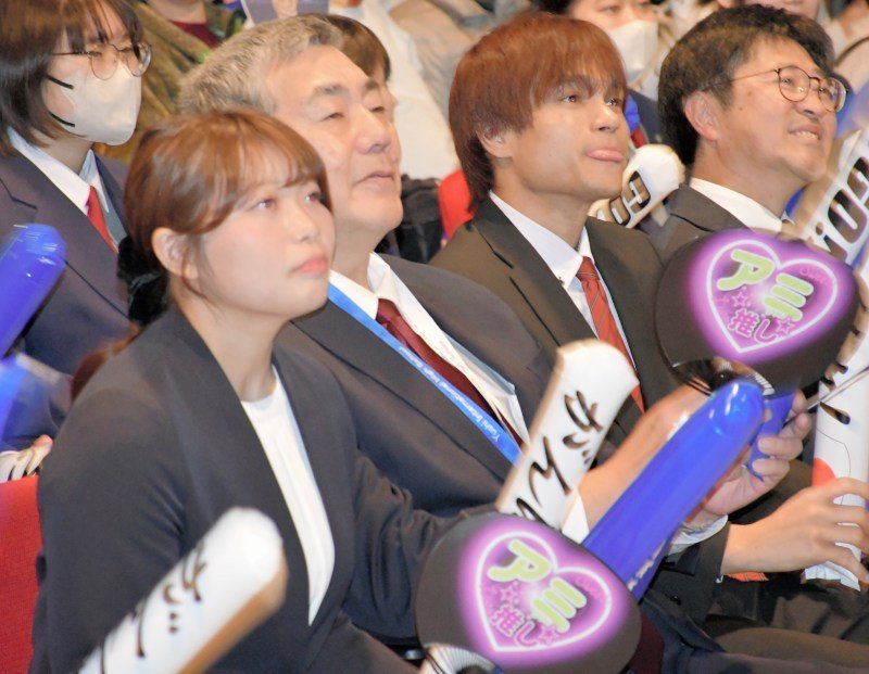 ニューヒロインに市川歓喜　中井選手「銅」　１７歳「世界に羽ばたいた」　恩師や後輩ＰＶ応援　ミラノ冬季五輪フィギュアスケート