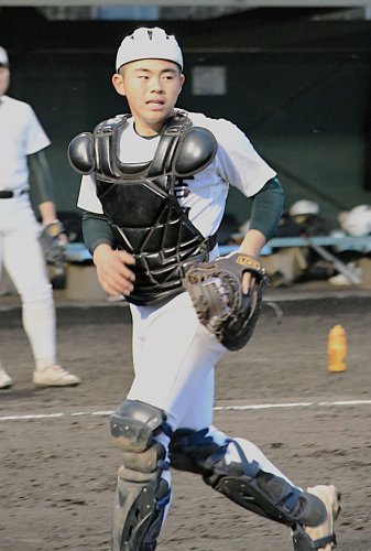 吉田颯人捕手