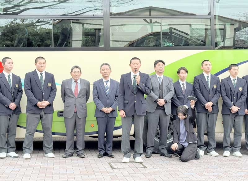 専大松戸ナイン「応援が力に」　初の４強、母校で報告　第９８回選抜高校野球
