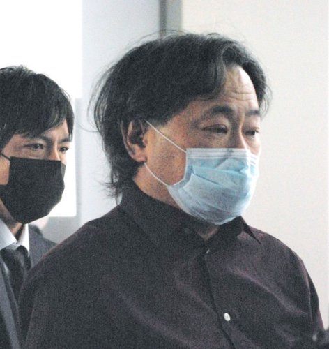 香取神宮拝殿に液体まいた疑い　米国在住の６３歳男を移送機内で逮捕　「異議ありません」　２０１５年の事件、千葉県警捜査本部