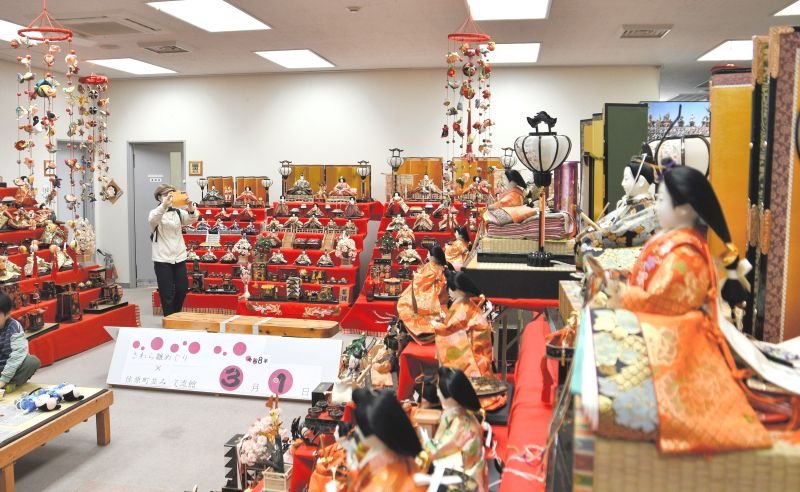 春めく佐原、雛めぐり　時代超え、町並みに展示　７日は小野川パレードも　香取