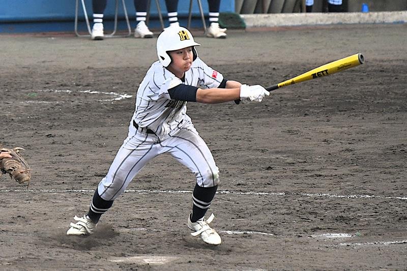 茂原北陵―東海大市原望洋　タイブレークの１０回裏茂原北陵無死一、三塁、牧野が中前にサヨナラ打を放つ＝長生の森
