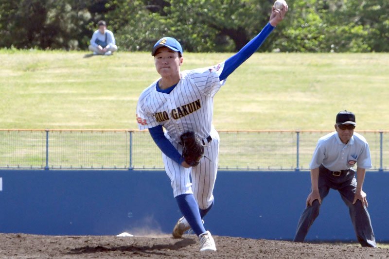 習志野を７回無失点に抑えた中央学院の池田拓＝県総合ＳＣ
