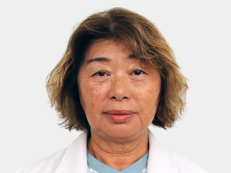 鈴木ひとみ氏