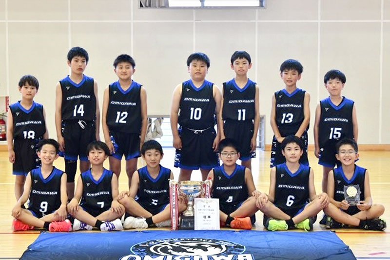 男子優勝の小見川スポーツ少年団