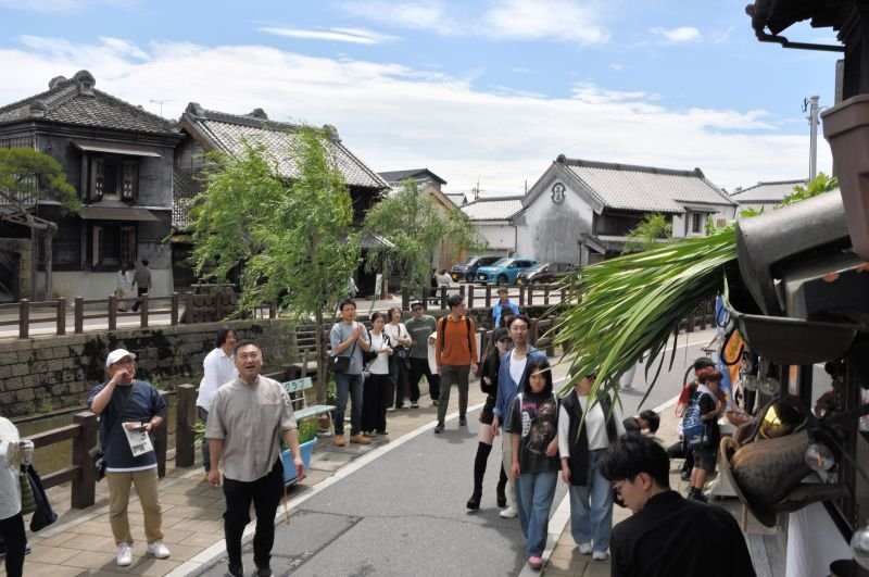 「菖蒲葺き」で無病息災　強い香りで邪気払い　香取・佐原地区