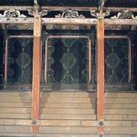 正月に向け「仮宮」完成　台風で県文化財の本殿損壊　富津・三柱神社