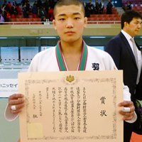 市川（男子６０キロ級）優勝　山下（男子無差別級）は準Ｖ　柔道高校選手権