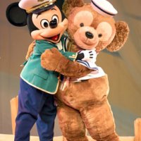 “一緒に楽しむ”新キャラ　２００５年「ダッフィー」誕生　【東京ディズニーシー１５周年クロニクル】（６）
