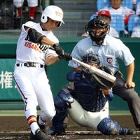 つなぐ打線、相手に圧力　細田が貴重な先制打　第９８回全国高校野球選手権大会　第７日
