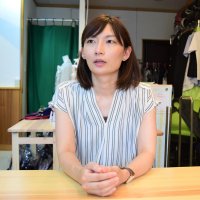 ゆずりばを開業した思いを語る石垣代表＝市川市