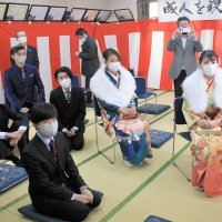 二十歳の門出、地域に感謝　成人式中止で祝う会　千葉市中央区の自治会