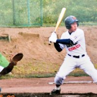 打席に立つ木更津総合高時代の佐久間さん（佐久間さん提供）