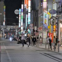 警察官に「キャバクラはないっすか。キャバクラ」　まん延防止下、客引き容疑で従業員逮捕　時短要請の午後８時以降　市川署・千葉中央署
