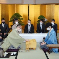 木更津で将棋５番勝負開幕　藤井棋聖初防衛へ好発進