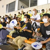 市民らサッカー観戦　五輪事前合宿の豪が親善試合　市原