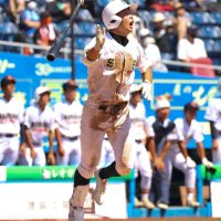 専大松戸・吉岡　劇的Ｖアーチ　１３回満塁涙の一振り　第１０３回全国高校野球　千葉大会　最終日