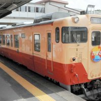 【動画あり】「キハ４０」小湊鉄道カラーに　ＪＲから導入後、塗り替え登場　定期運行前に体験ツアー　市原