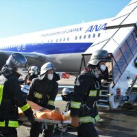 旅客機事故想定し訓練　７００人参加緊急時対応確認　成田空港