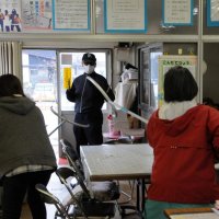 不審者から園児守る「砦」に　市原のこども園で対応訓練　保育士、刺股で立ち向かう
