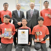 ４０歳以上サッカーで日本一　「ＦＣ船橋４０」が初の快挙　プロ経験者なしで一丸