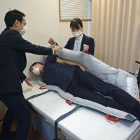 看護師を“空気”で支援　力業の体位変換「気軽に」　導入増、人手不足解消も期待　八千代の「名優」輸入販売のマットレス
