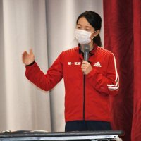 「夢、目標に向かって」　卒業の３年生へ呼び掛け　リオ五輪マラソン出場　成田中出身・田中智美さん