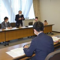 千葉市・土気踏切廃止　撤回求める署名提出　２４４人分、地元住民ら