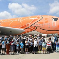 巨大航空機に子どもら歓声　特急車両貸し切りも　京成電鉄、ＡＮＡ