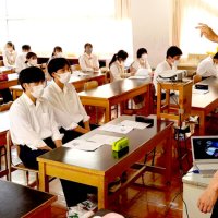 地域への理解深める　大多喜高　企業や町職員、出前授業