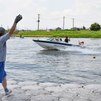 障害者が水上スポーツ体験　バイクやボートで暑さ撃退　香取・黒部川でイベント