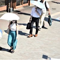 熱島房総やまぬ猛暑　千葉県、アラート事業開始　船橋３７．８度　 熱中症６０人